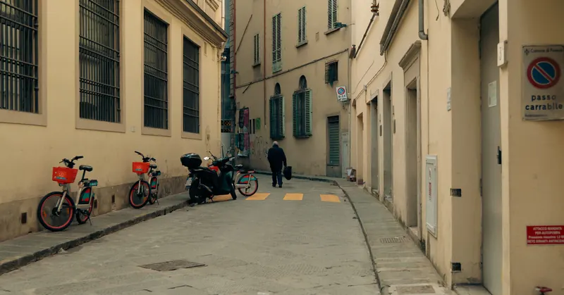 Back alley, Florence