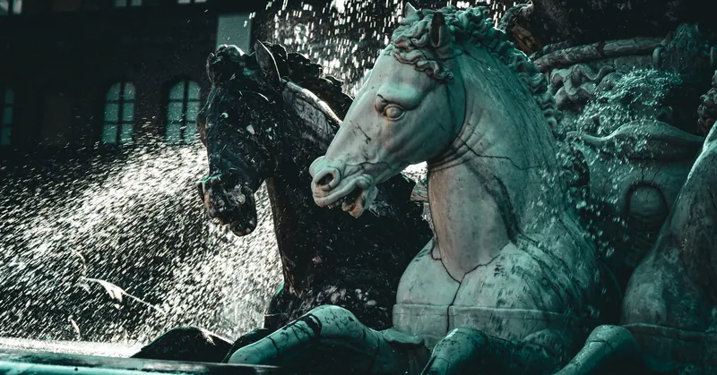 Fontana del Nettuno, horses