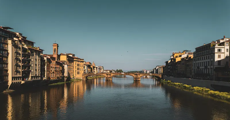 Ponte Santa Trinita, Arno