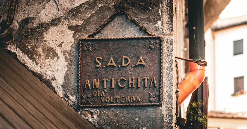 S.A.D.A Antichità, Volterra sign