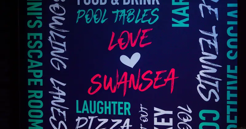 Love Swansea wall
